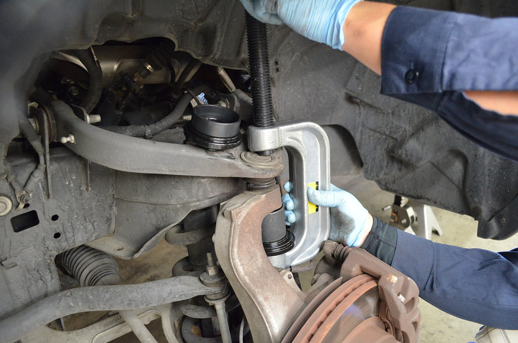 Ball Joint Service Tool with 4-wheel Drive Adapters J94491